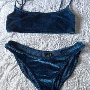 Triangl blue velvet bikini set!